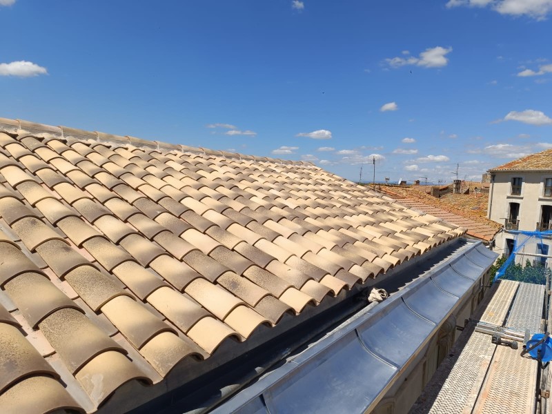 Le grand café à Servian