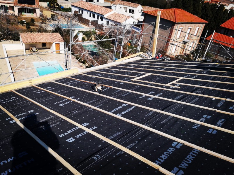 rénovation charpente et couverture à Laurens