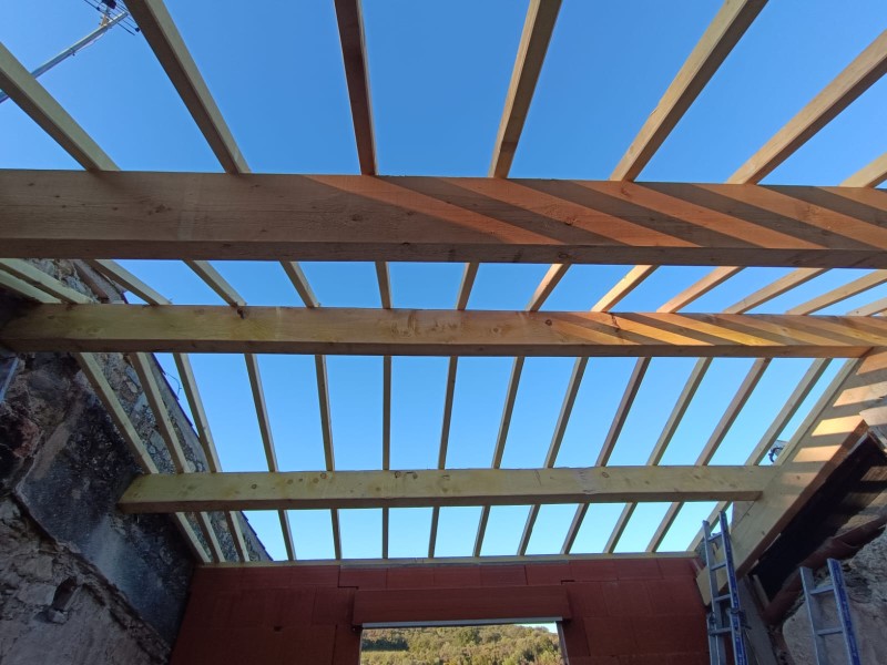 rénovation d'une toiture à Fouzilhon