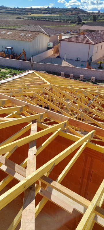 charpente à Pouzolles